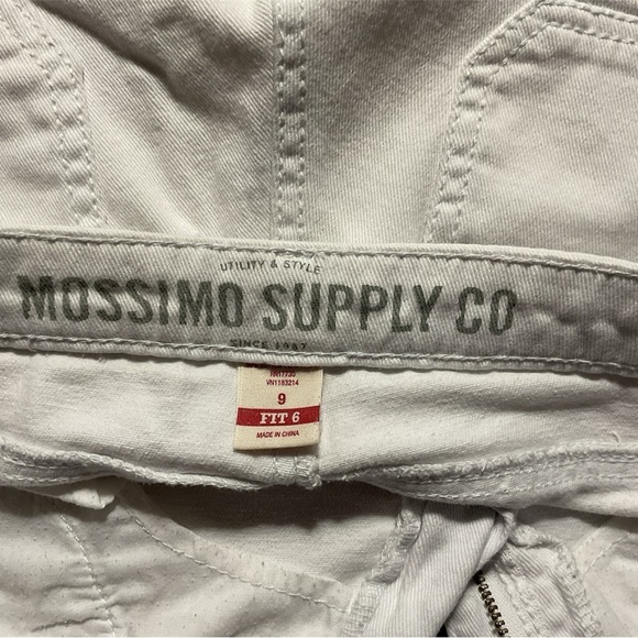 MOSSIMO WHITE DENIM CUTOFFS SHORTS SIZE 6 GENTLY WORN - Picture 3 of 3